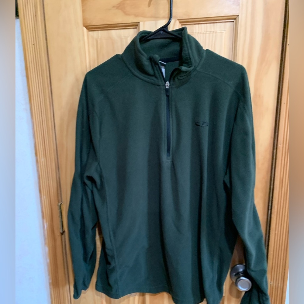 Champion Men’s Large Green Long Sleeve Pull over lightweight sweatshirt